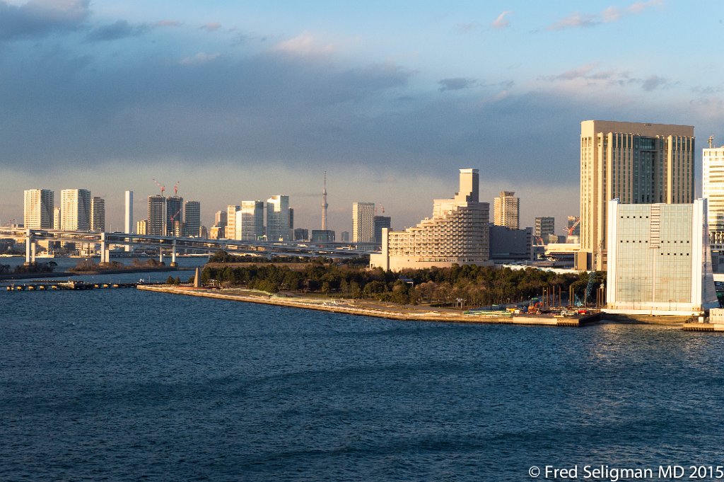 20150311_171715 D4S.jpg - Views of Tokyo from harbor, leaving Tokyo